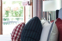 Draperies-6-coordinated-bedding-and-valance